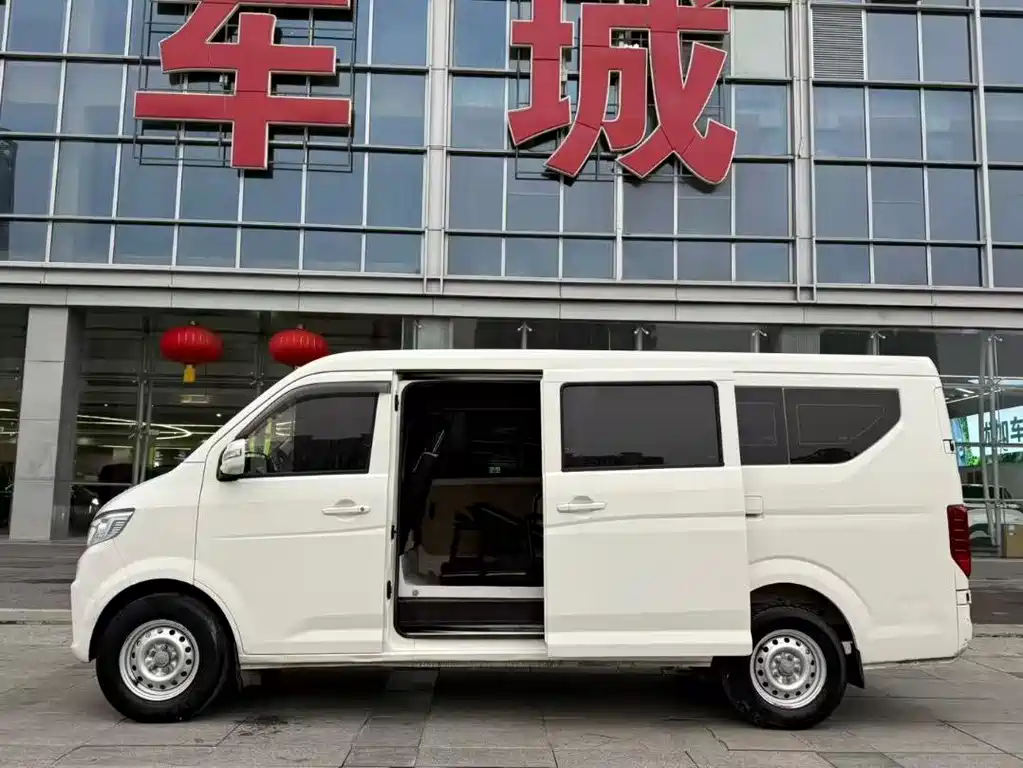 CHANGAN CROSS STAR V7 EV