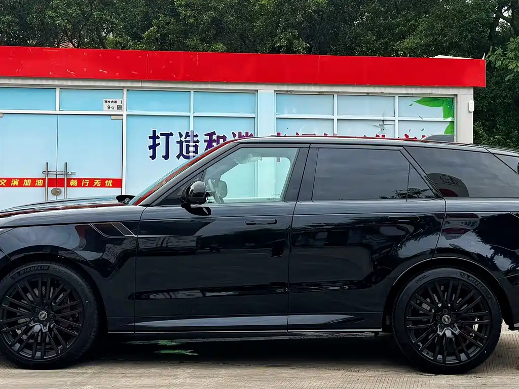 Land Rover Range Rover Sport 2025 4.4 V8 SV Edition Two