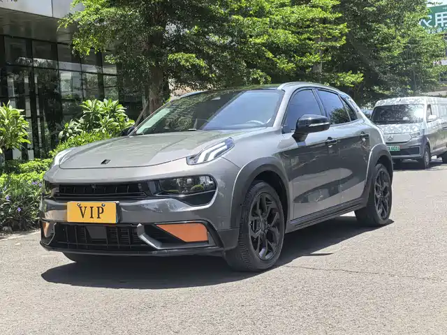 2020 Lynk & Co 02