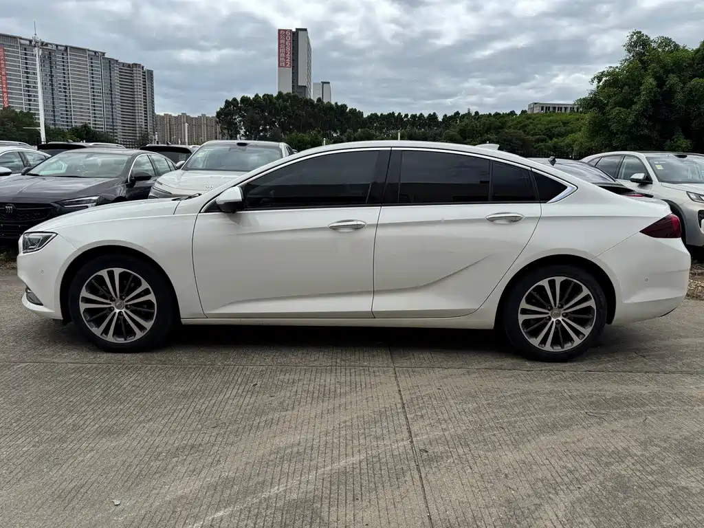 Buick Regal — миниатюра 7