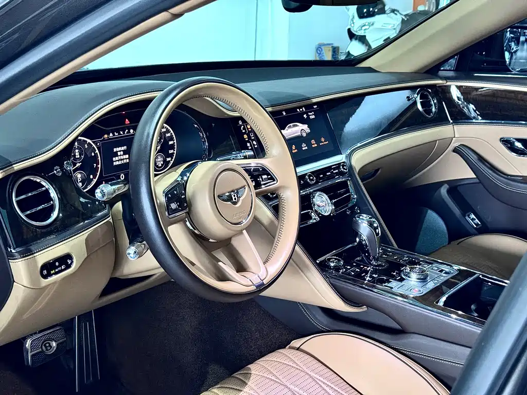 Bentley Flying Spur — миниатюра 18
