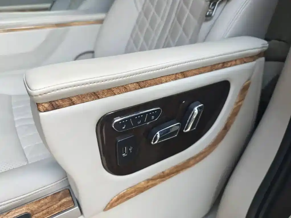 Buick GL8 — миниатюра 7
