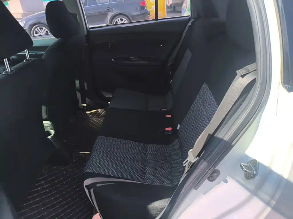 Toyota Vios FS — миниатюра 17