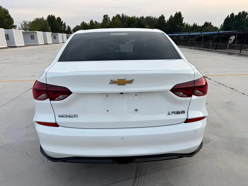 Chevrolet Monza — миниатюра 5
