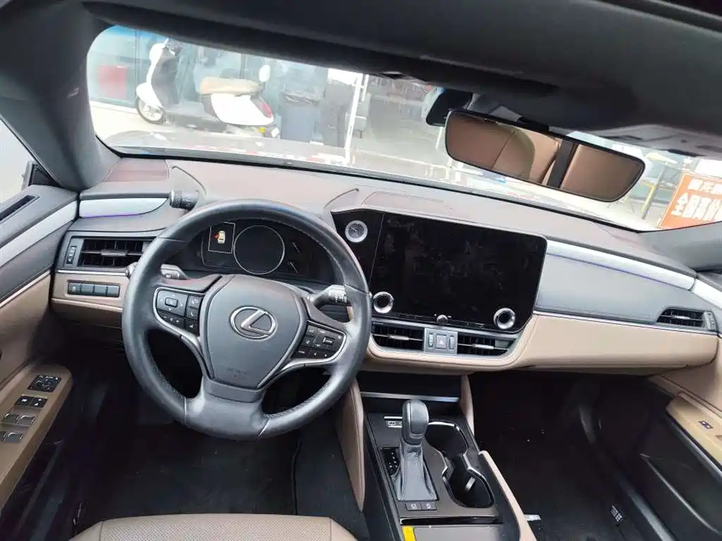 Lexus ES — миниатюра 9