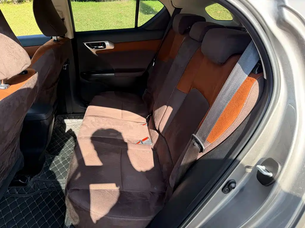 Lexus CT — миниатюра 11