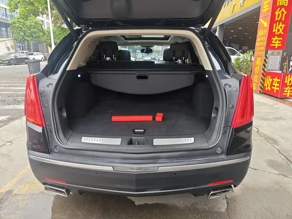 CADILLAC XT5