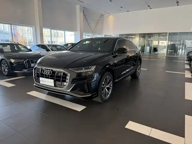 audi q8