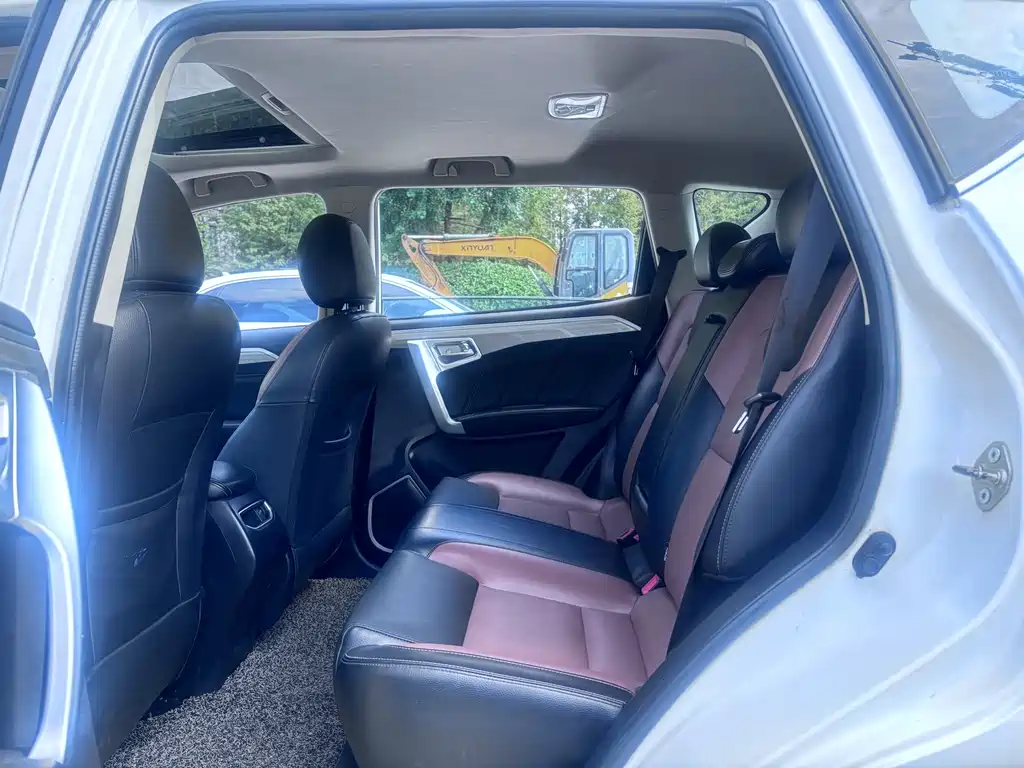 Geely Vision X6 — миниатюра 5