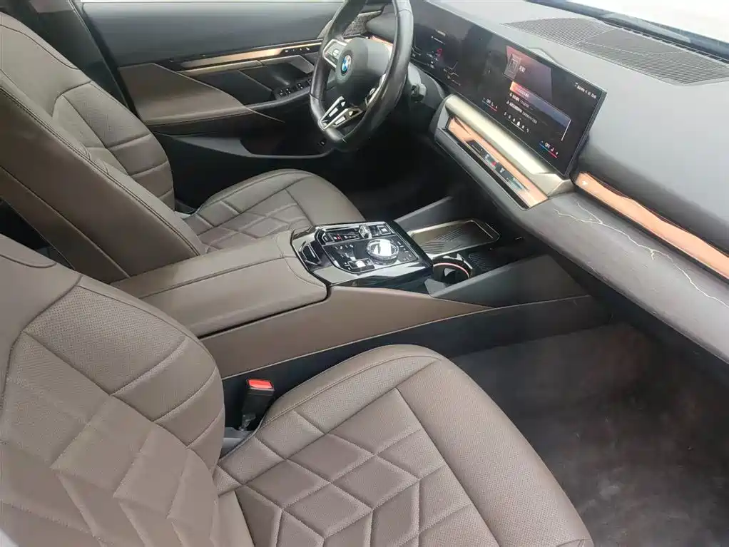 BMW 5 Series 5 2024 530Li Lead M Sport