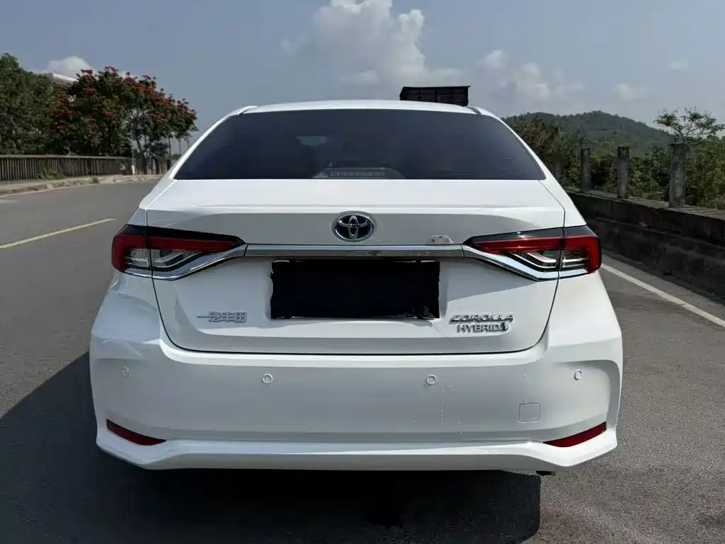 Toyota Corolla — миниатюра 8