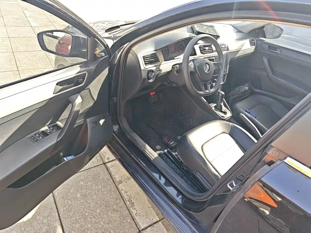 Volkswagen Santana — миниатюра 16