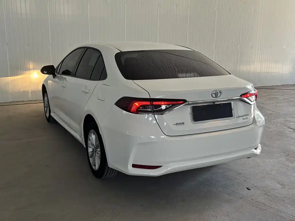 Toyota Corolla — миниатюра 5