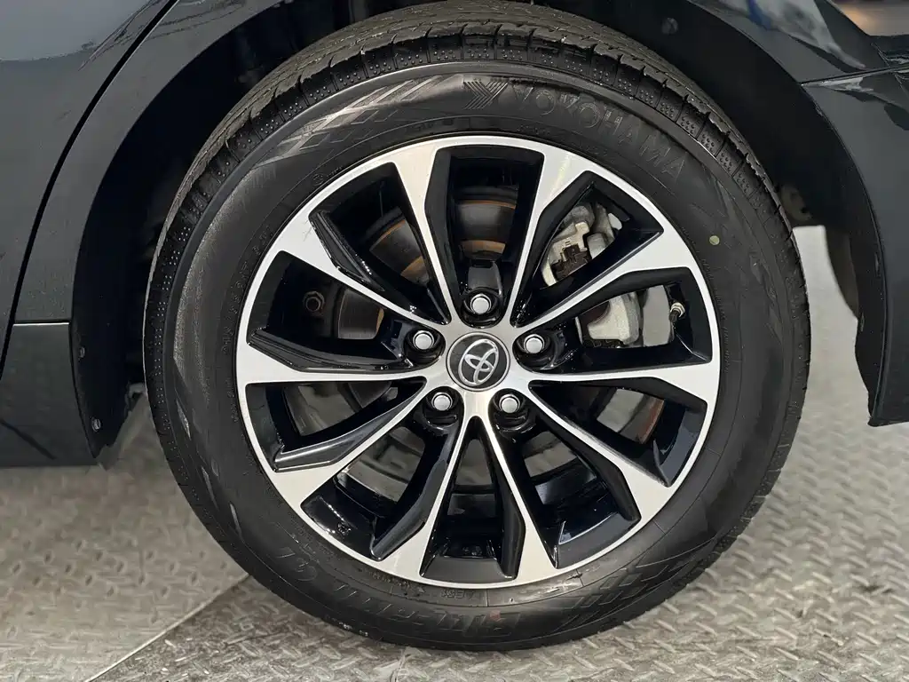 Toyota Avalon — миниатюра 26