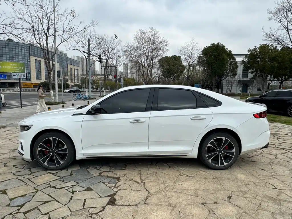 GEELY AUTOMOBILE XINGRUI