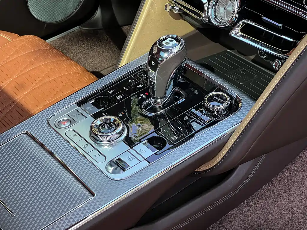 BENTLEY FLYING SPUR PLUG IN HYBRID