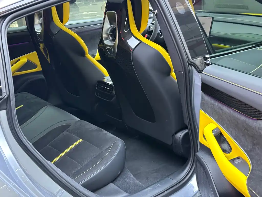 XIAOMI CAR XIAOMI SU7 ULTRA