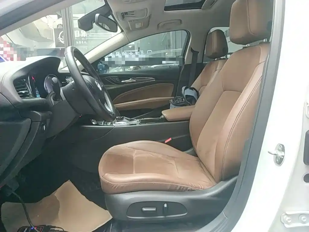 Buick Regal — миниатюра 15