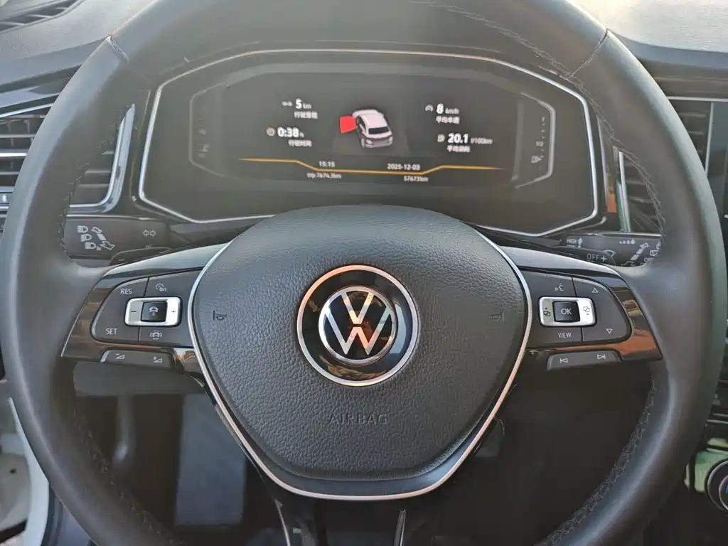 VOLKSWAGEN T ROC EXPLORING SONGS