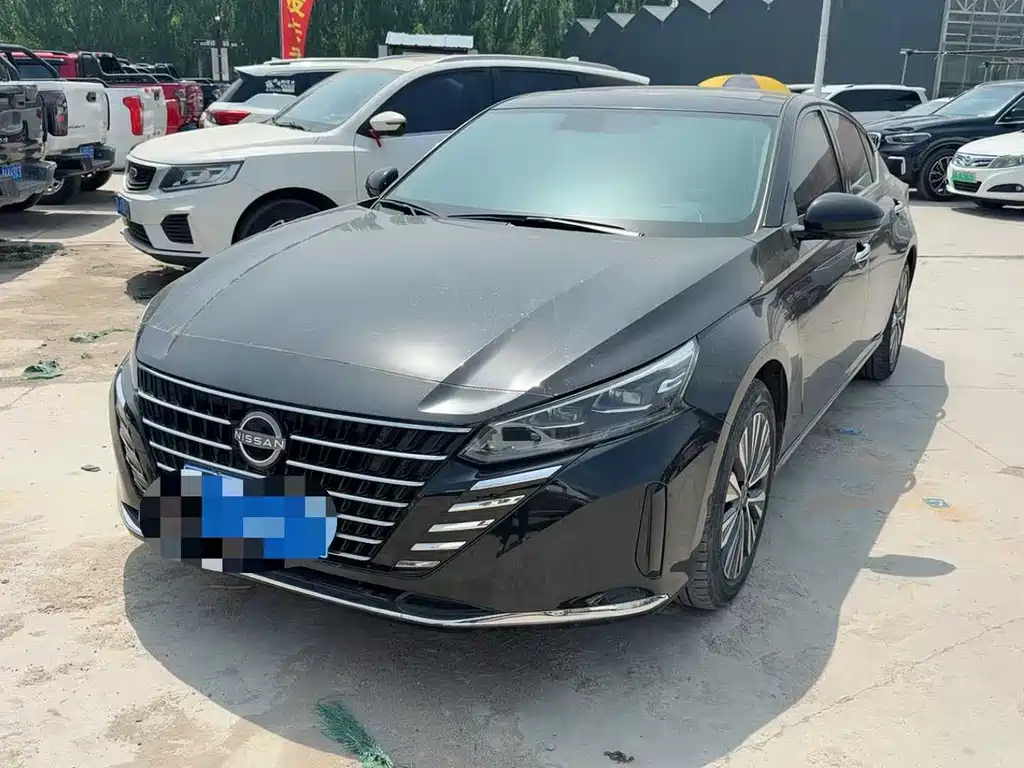 Nissan Teana 2023