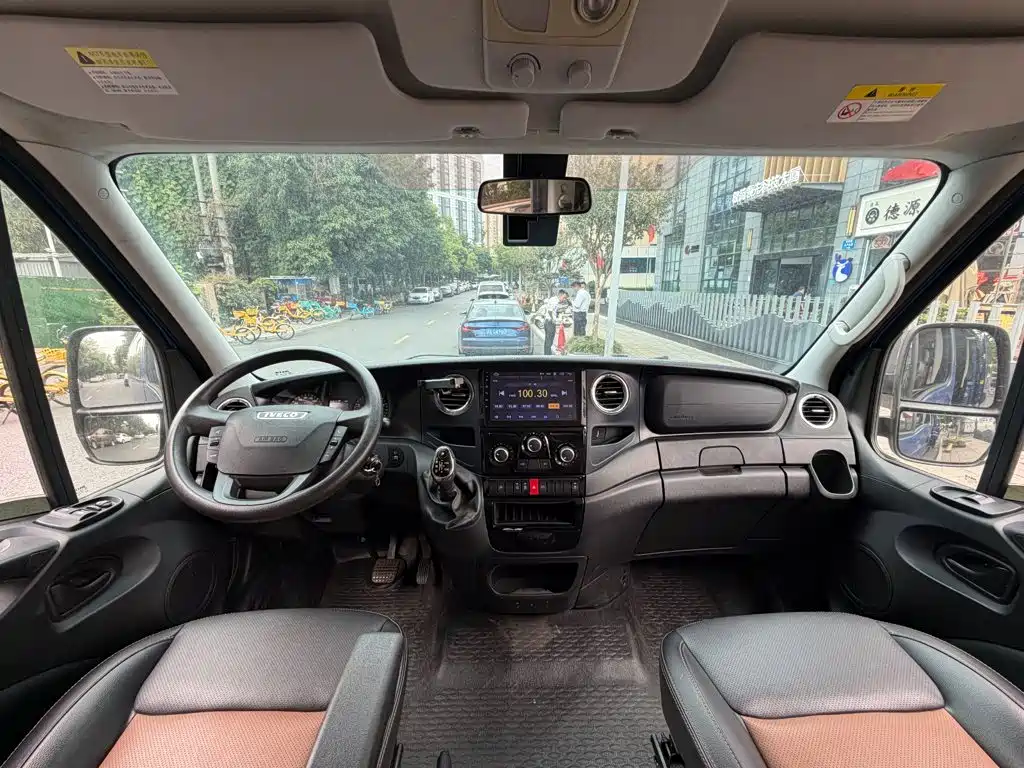 IVECO Ousheng — миниатюра 11