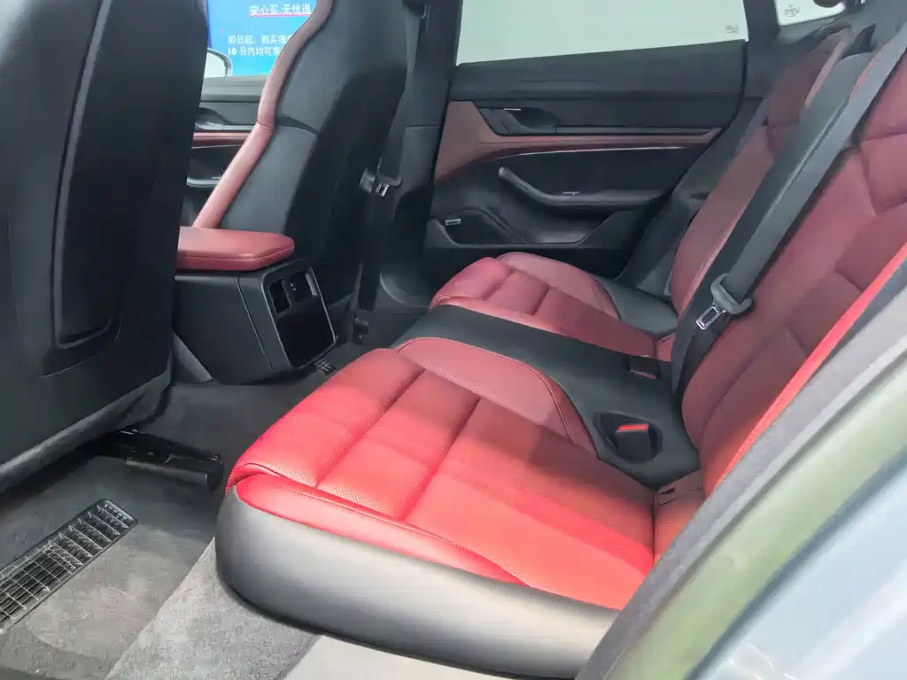Porsche Taycan — миниатюра 8