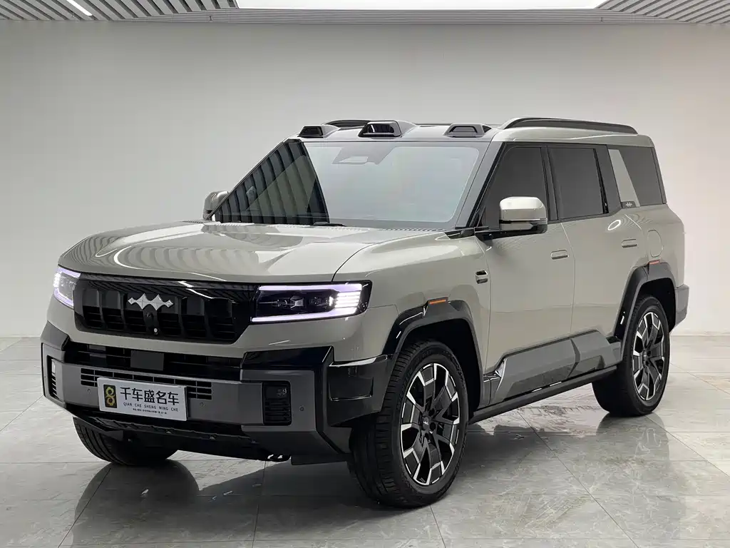 Fang Cheng Bao Leopard 8