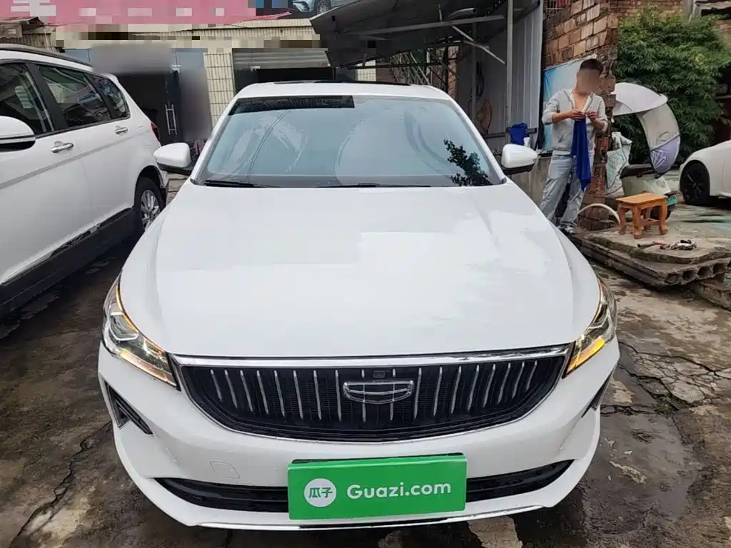 Geely Emgrand — миниатюра 3