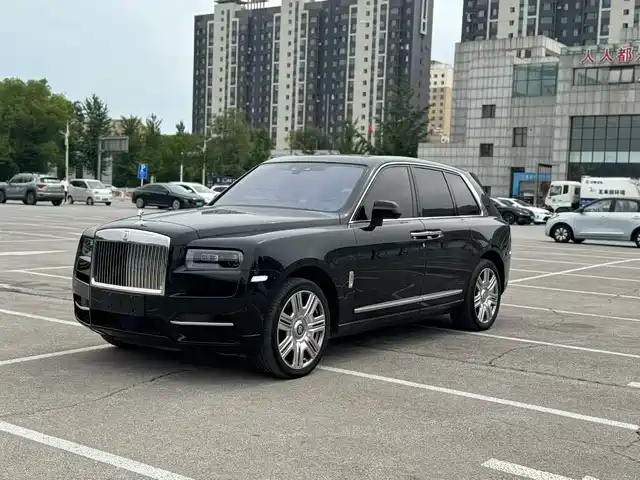 ROLLS-ROYCE CULLINAN 2021