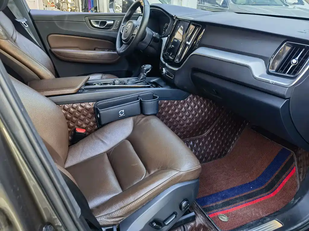 Volvo XC60 — миниатюра 14