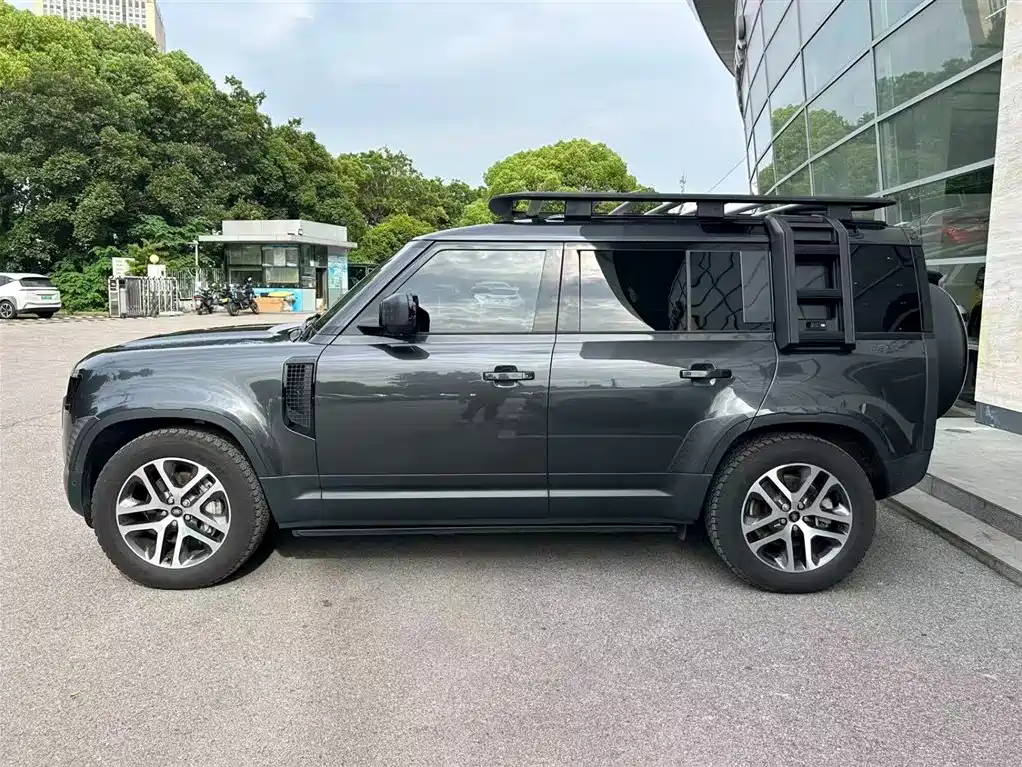 Land Rover Land Rover Defender 2025 110 3.0T P400