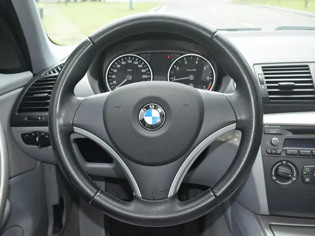 BMW 1 Series (Import) — миниатюра 16