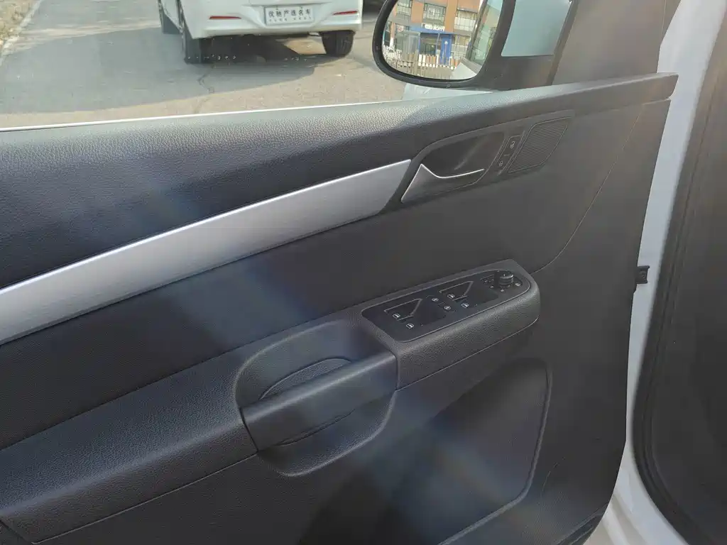Volkswagen Sharan — миниатюра 13