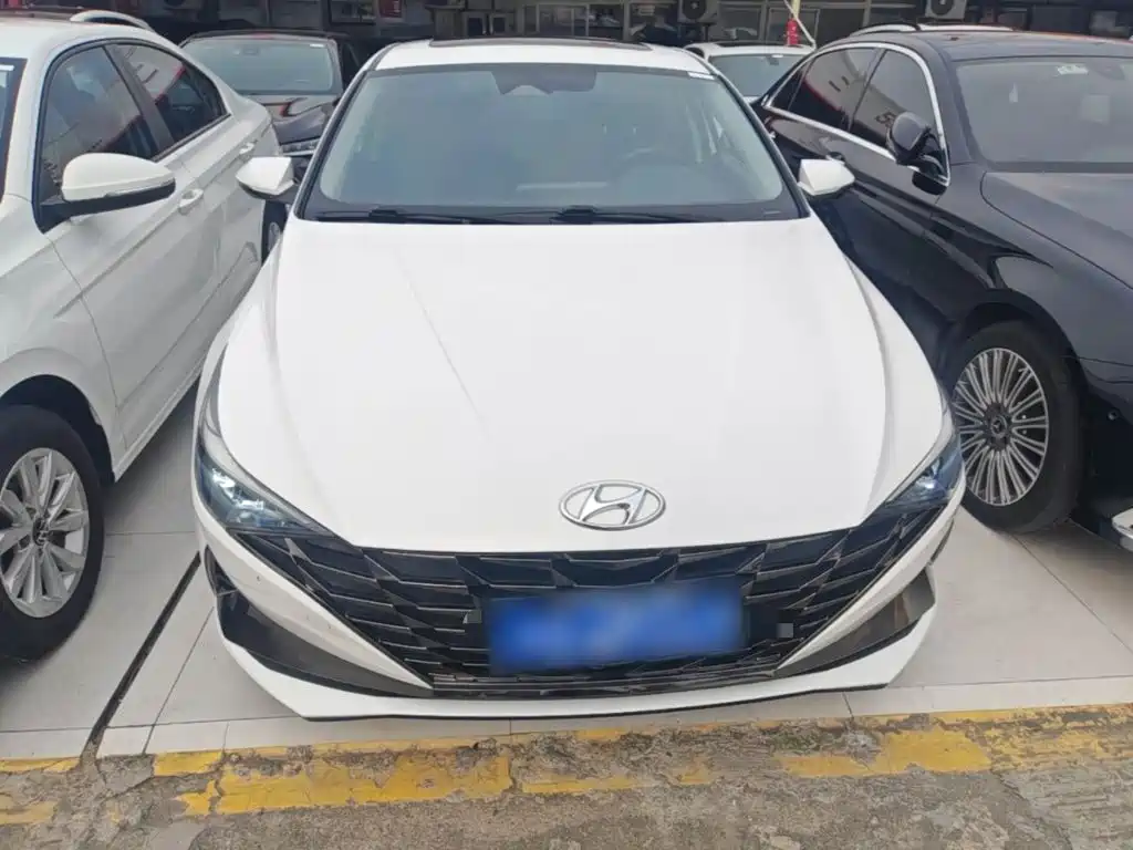 Hyundai Elantra — миниатюра 3