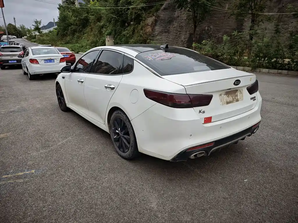 Kia K5 — миниатюра 10