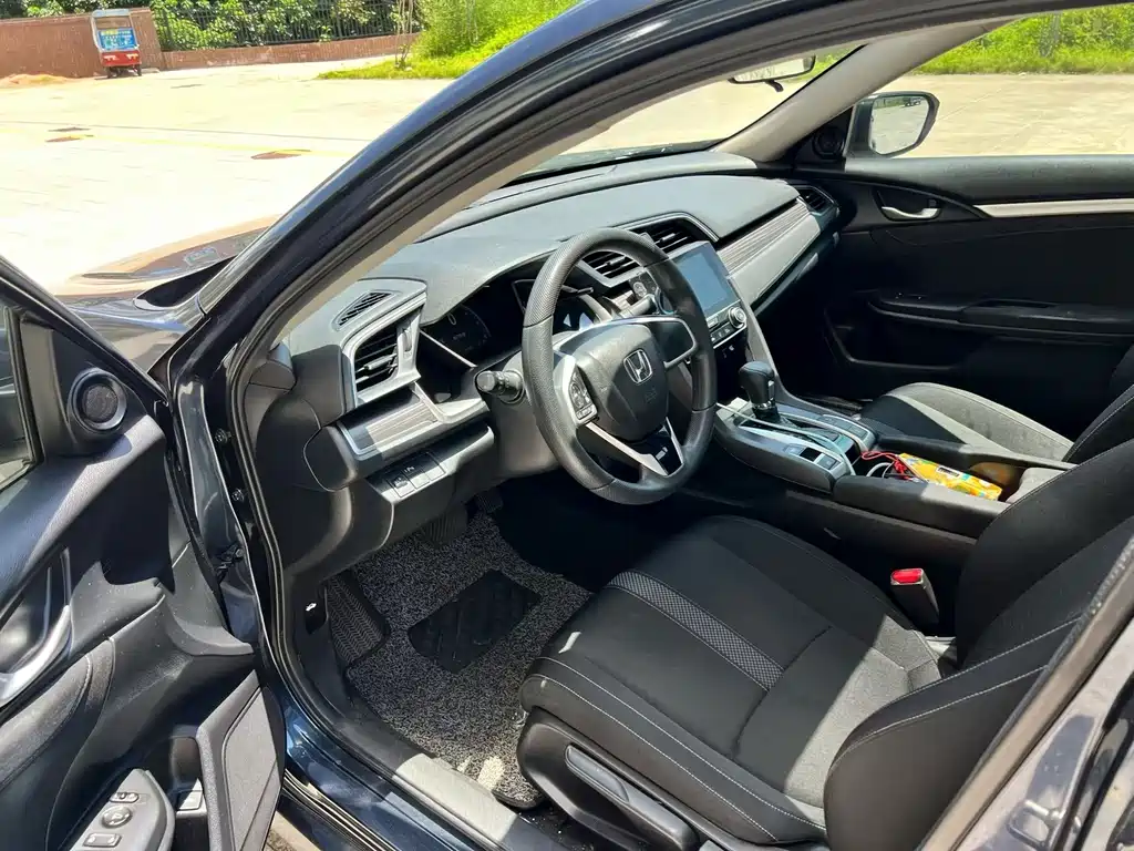 Honda Civic — миниатюра 4