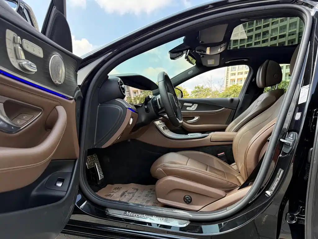 Mercedes-Benz E-Class — миниатюра 4