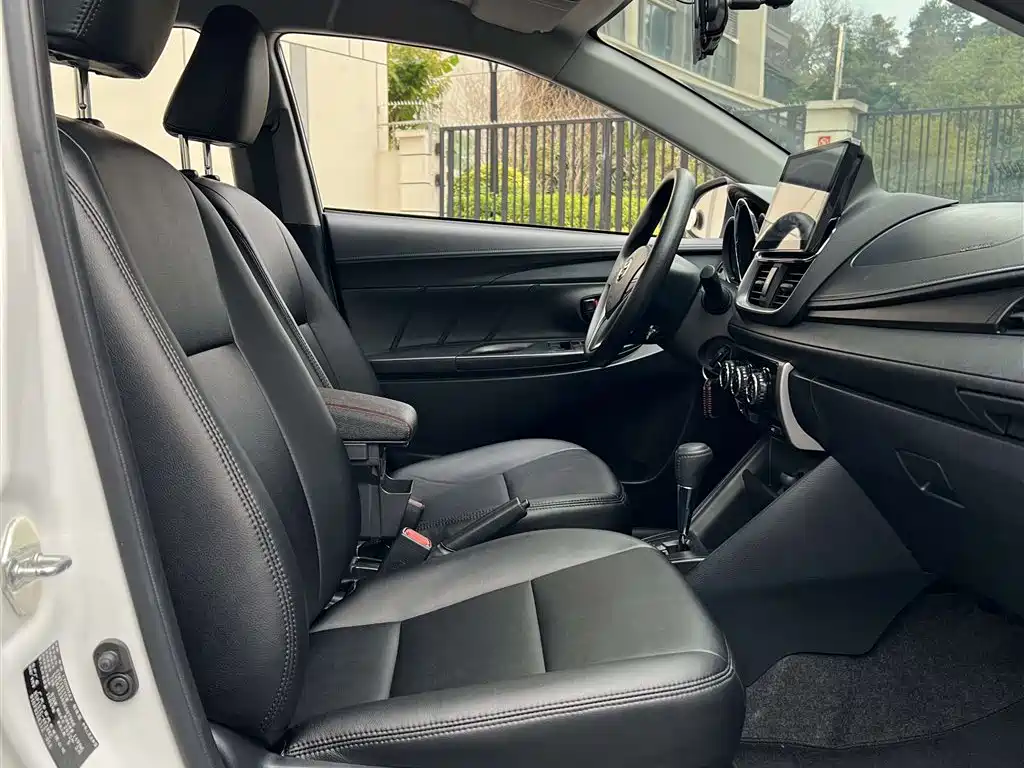 TOYOTA YARIS L TO ENJOY