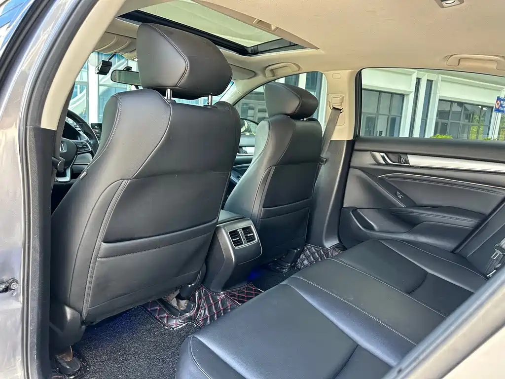 Honda Accord — миниатюра 6