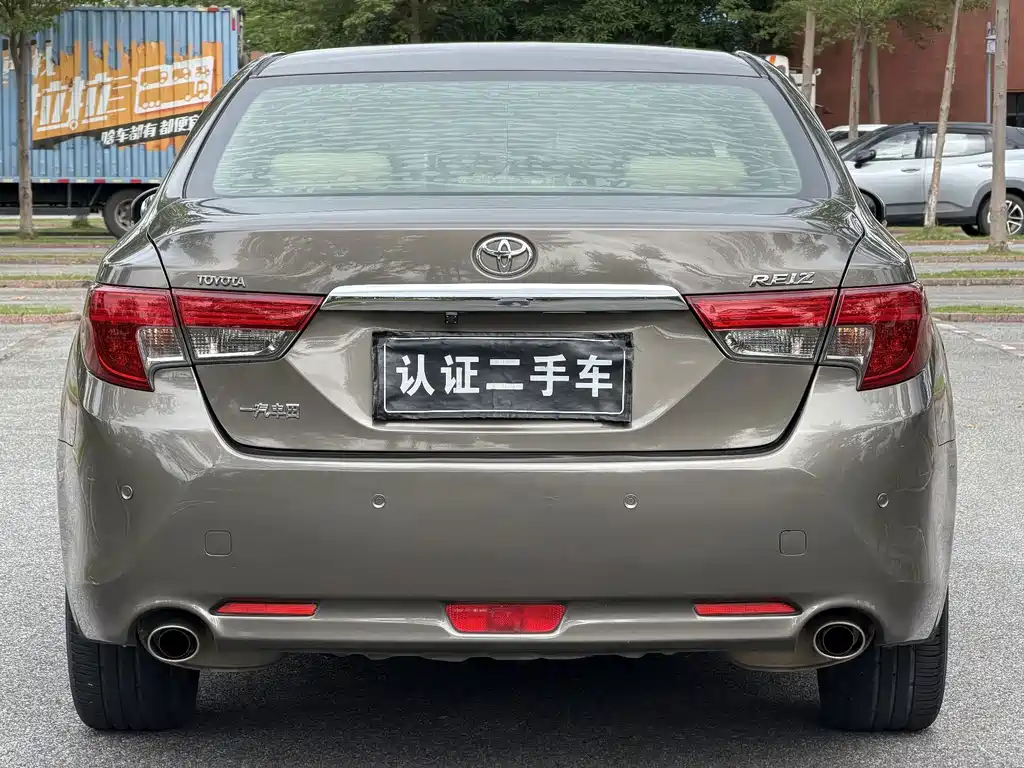 Toyota Reiz — миниатюра 8