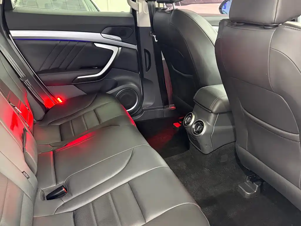 WEI PAI WEI BRAND VV7