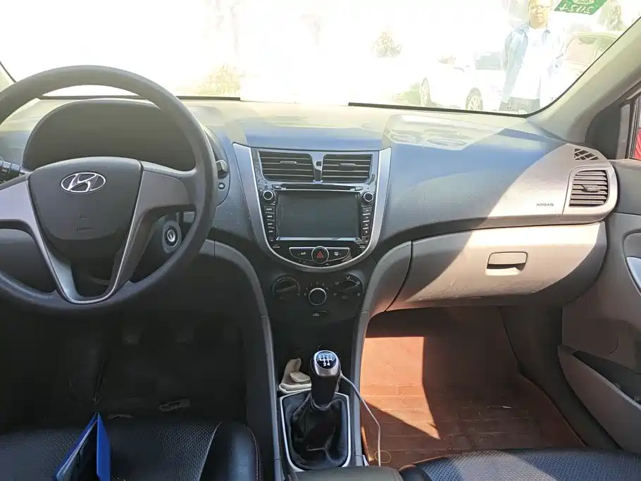Hyundai Verna — миниатюра 13