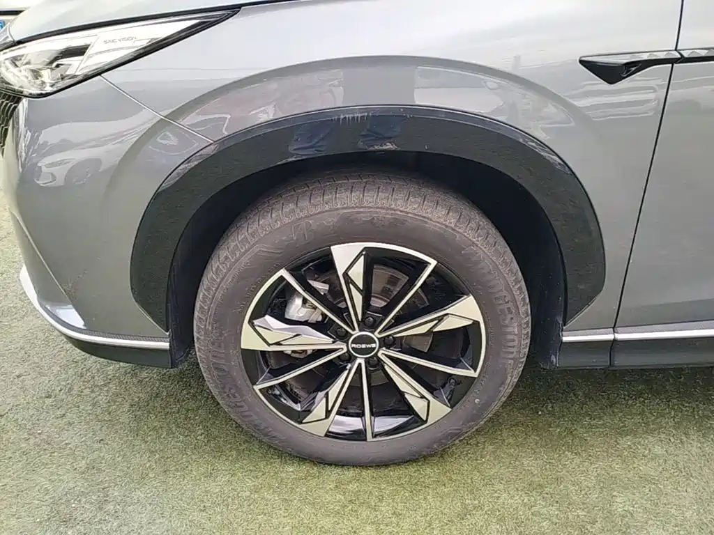 Roewe RX5 New Energy — миниатюра 23