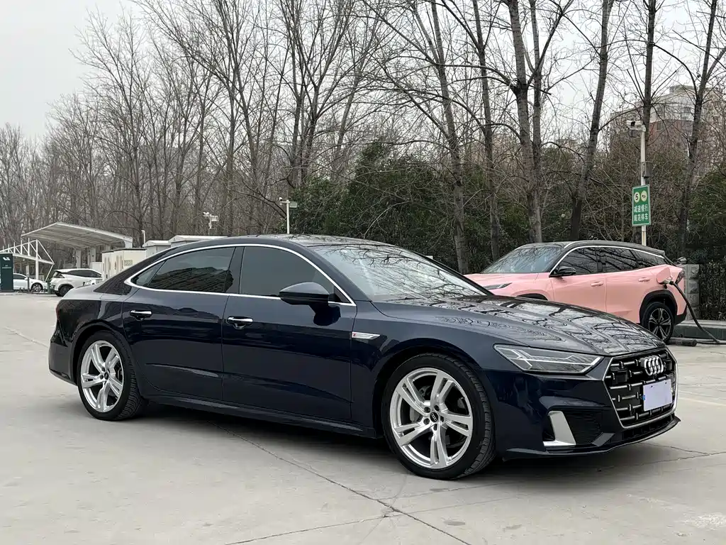 AUDI A7L