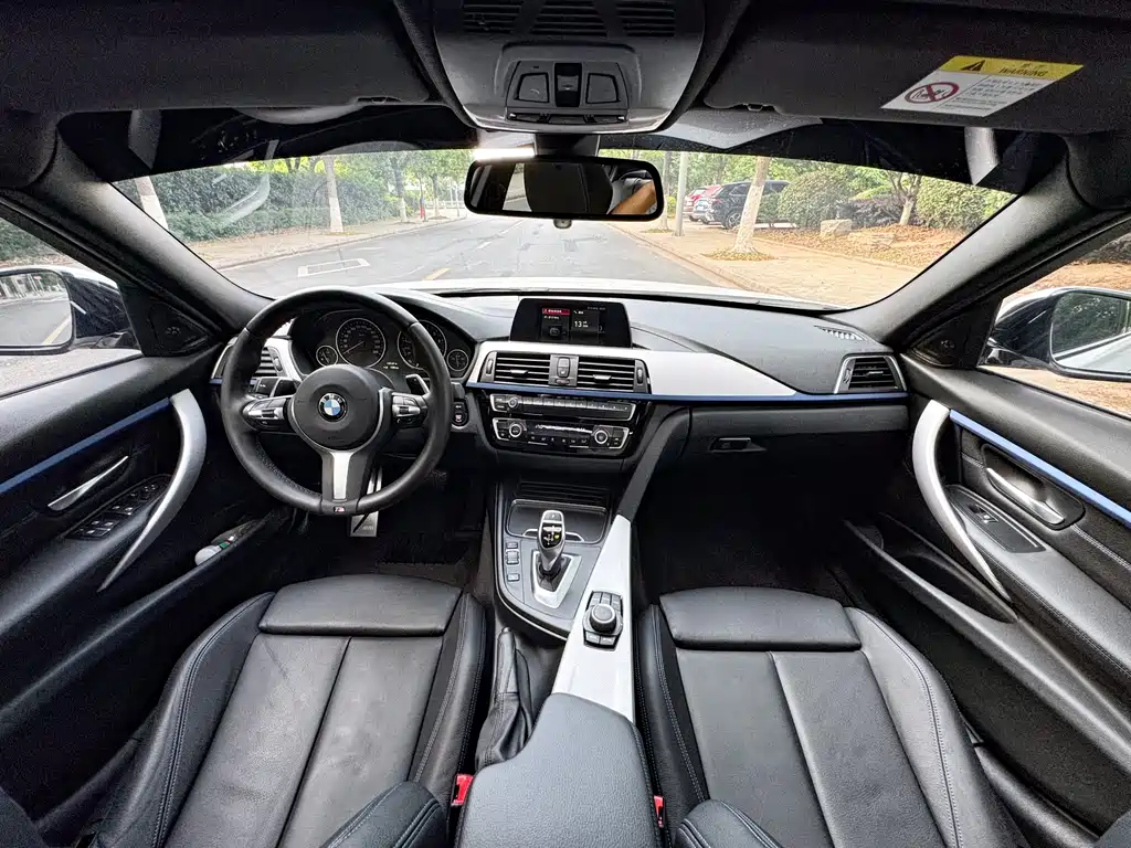 BMW 3 Series - фото 12