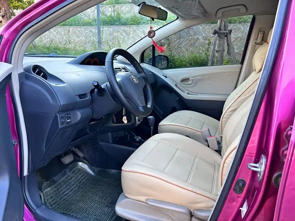 Toyota Yaris — миниатюра 7
