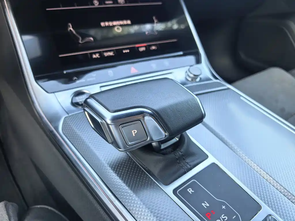 Audi A6L — миниатюра 12