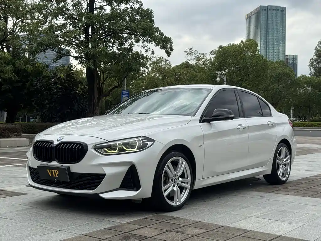 BMW 1 Series 2021