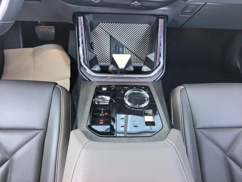 BMW X3 — миниатюра 10