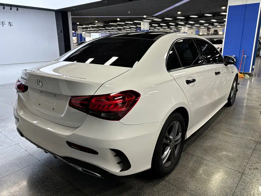 MERCEDES-BENZ A CLASS
